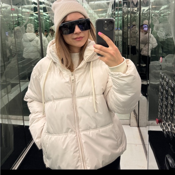 White Cream Puffer Jacket Zara - Picture 1 of 2